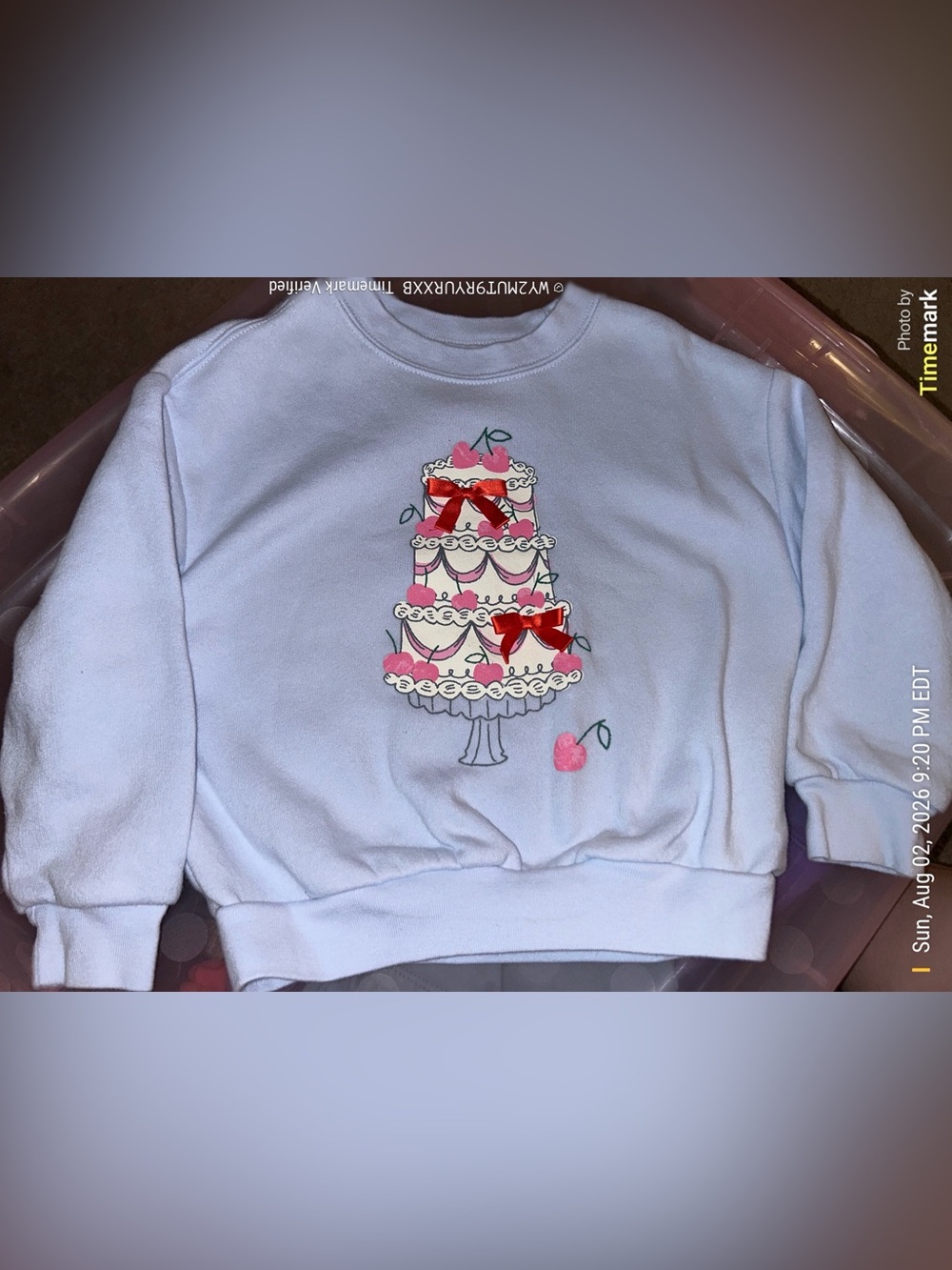 GAP White Kids Sweatshirt with Pink Cake and Red Bow Graphic